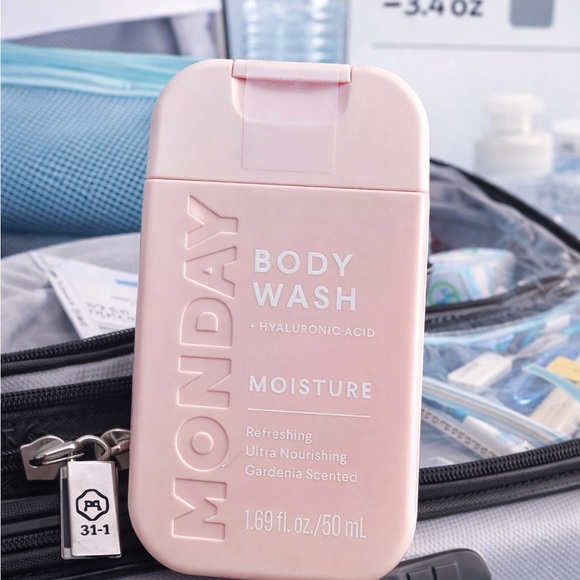 Monday Body Wash Travel size bundle (4) - Picture 2 of 5